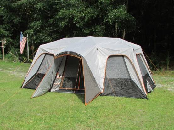 Large Manor Tent for Luxurious Comfort2