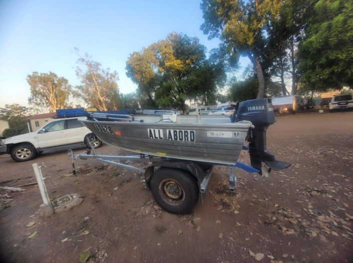 Rent Budget-Friendly 4m Tinny Fishing Boat - Perfect for Families